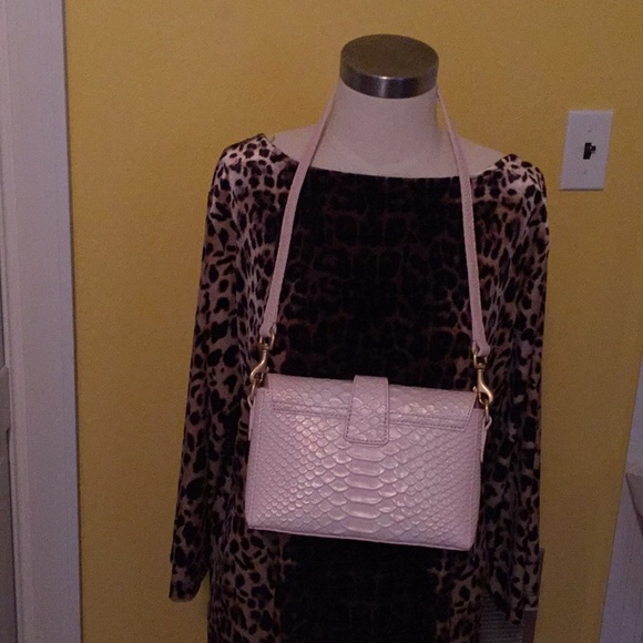 Dooney & Bourke Kyra Bag Metal Blush Leather - Picture 2 of 6